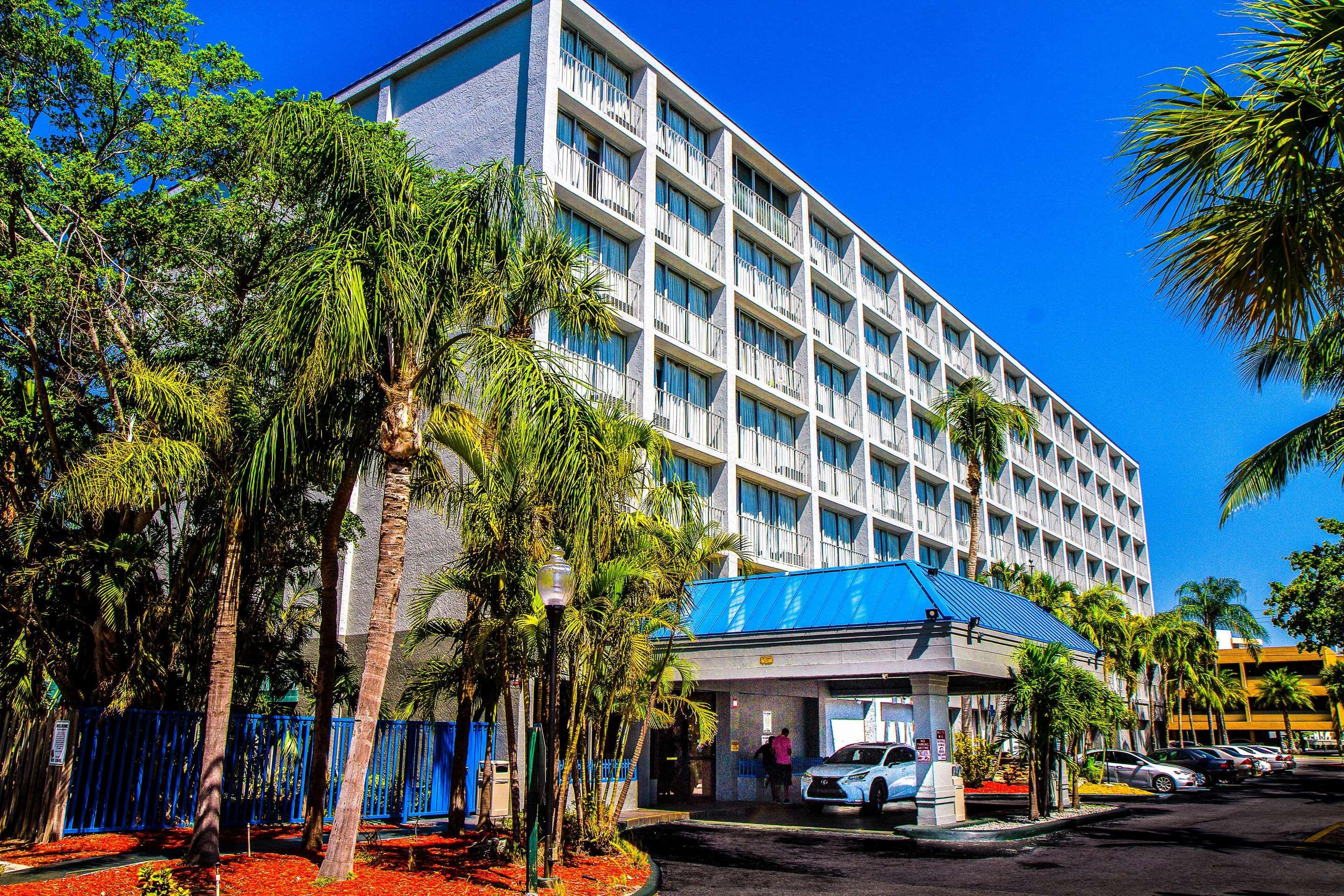 North Miami Beach Gardens Inn & Suites (Adults Only) Exterior foto
