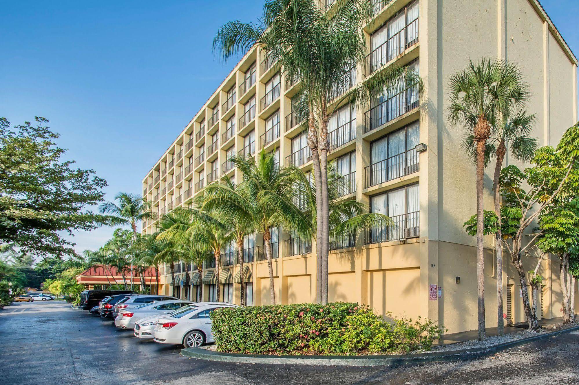 North Miami Beach Gardens Inn & Suites (Adults Only) Exterior foto